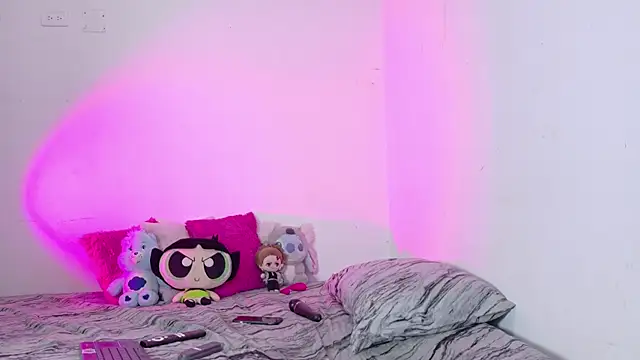 KetraWesttt online show from 11.25.25