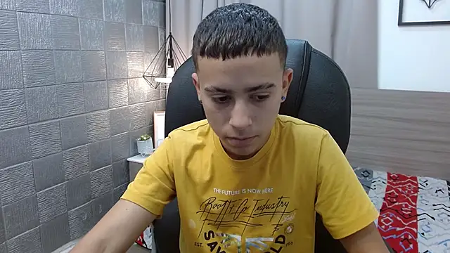 Xavii18 online show from 03.08.25