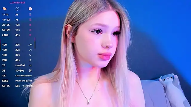 Snapshot of aneta_alisha chatting on 02.19.25 aneta alisha online show from 02.19.25