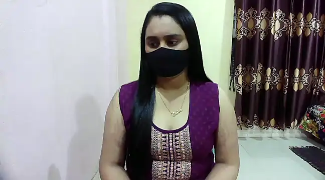 Snapshot of LovelyRose69 chatting on 01.01.25 LovelyRose69 online show from 01.01.25