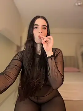 Mavi Coless online show from 05.03.26
