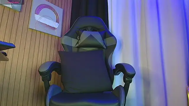 Camila Chainn online show from 11.15.25