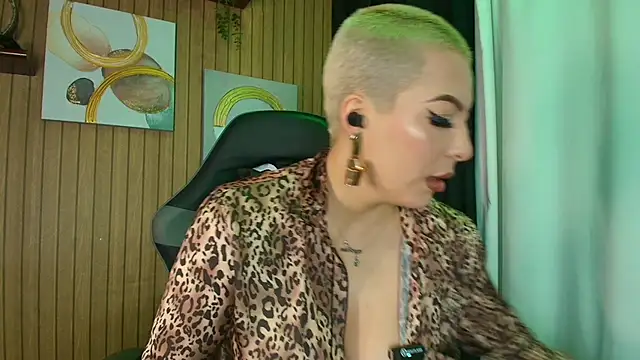 Camila Chainn online show from 02.04.26