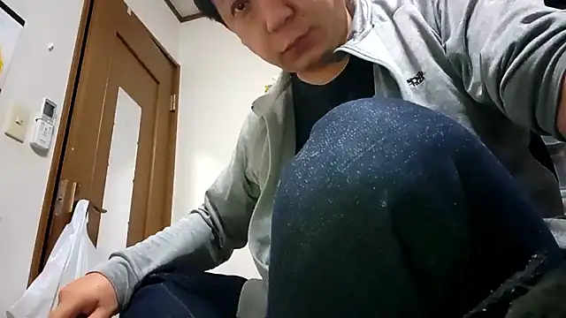 Snapshot of 07YUKIO chatting on 10.29.25 07YUKIO online show from 10.29.25