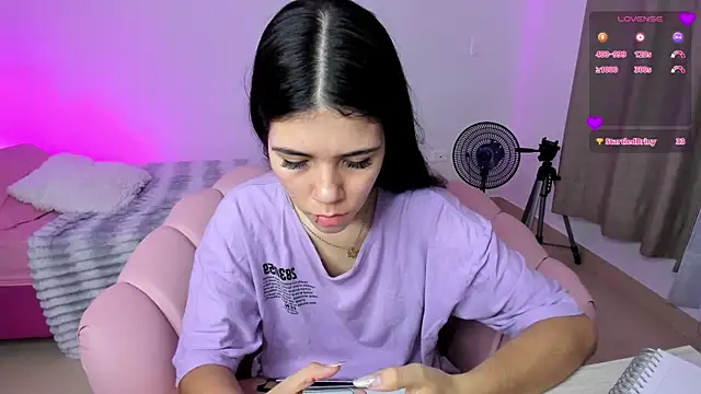 Snapshot of sofi_cute01 chatting on 02.05.25 sofi cute01 online show from 02.05.25