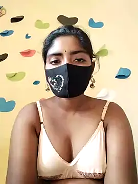 Snapshot of Lina-Rose chatting on 02.28.25 Lina-Rose online show from 02.28.25