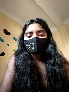 Snapshot of Lina-Rose chatting on 03.05.25 Lina-Rose online show from 03.05.25