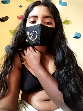 Snapshot of Lina-Rose chatting on 03.06.25 Lina-Rose online show from 03.06.25