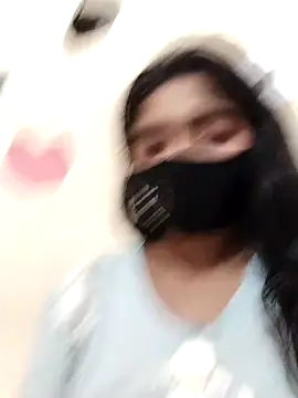 Snapshot of Lina-Rose chatting on 03.10.25 Lina-Rose online show from 03.10.25