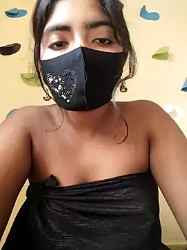 Snapshot of Lina-Rose chatting on 03.18.25 Lina-Rose online show from 03.18.25