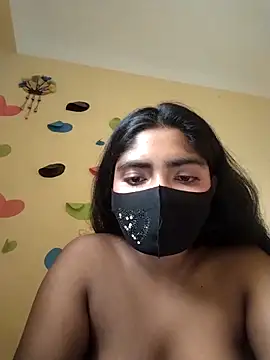 Snapshot of Lina-Rose chatting on 03.20.25 Lina-Rose online show from 03.20.25