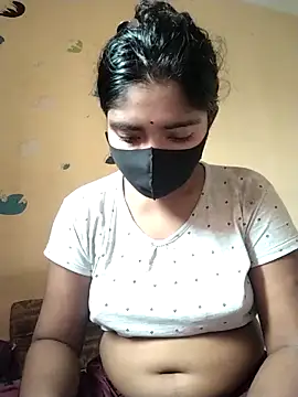 Snapshot of Lina-Rose chatting on 09.22.25 Lina-Rose online show from 09.22.25