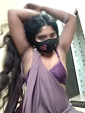 Snapshot of Lina-Rose chatting on 09.25.25 Lina-Rose online show from 09.25.25