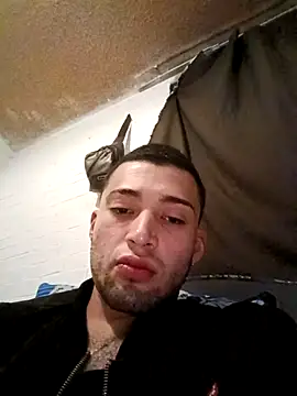 Snapshot of Suggarwhite18CM chatting on 10.10.25 Suggarwhite18CM online show from 10.10.25