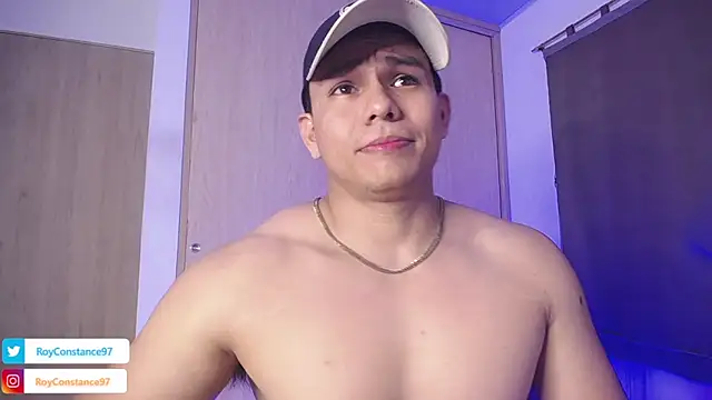 Snapshot of RoyConstance chatting on 03.04.25 RoyConstance online show from 03.04.25