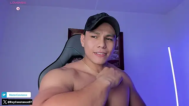 Snapshot of RoyConstance chatting on 10.19.25 RoyConstance online show from 10.19.25