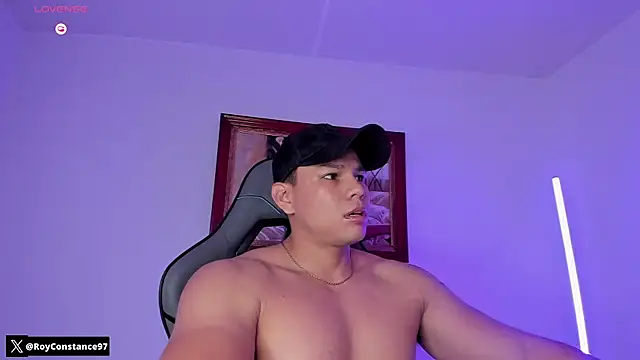 Snapshot of RoyConstance chatting on 11.16.25 RoyConstance online show from 11.16.25