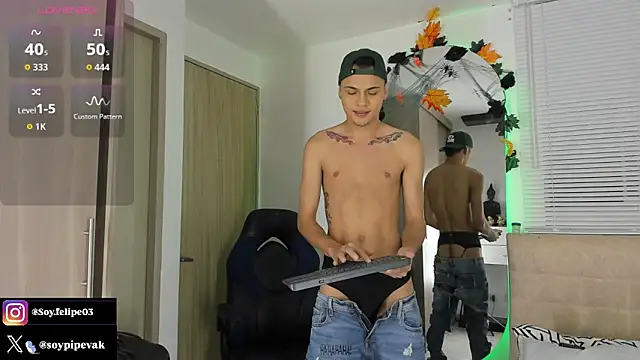 soyander03  online show from 10.19.25