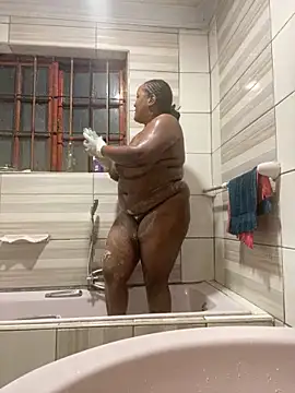 Snapshot of Missmoox24 chatting on 09.29.25 Missmoox24 online show from 09.29.25