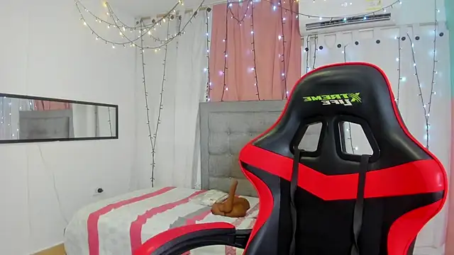 valentina 0  online show from 03.18.25