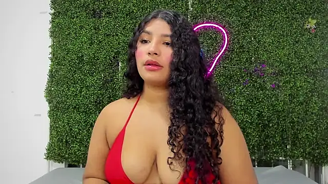 valentina 0  online show from 11.26.25