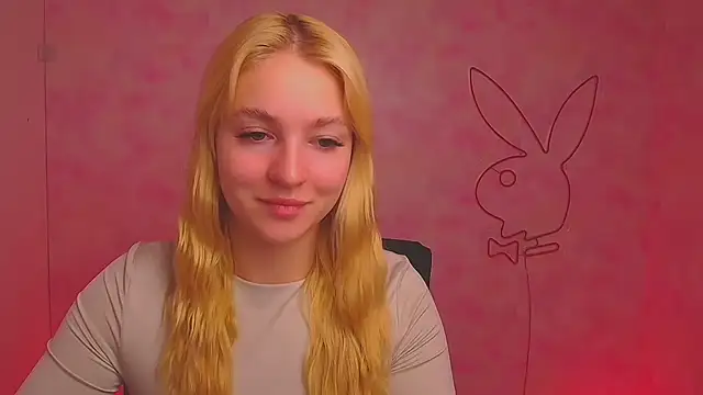 Snapshot of Milka_kiss_ chatting on 12.10.24 Milka kiss online show from 12.10.24