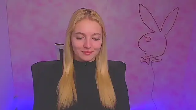 Snapshot of Milka_kiss_ chatting on 12.14.24 Milka kiss online show from 12.14.24