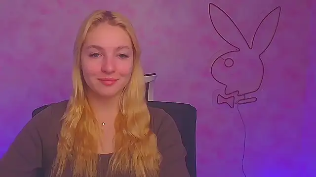 Snapshot of Milka_kiss_ chatting on 12.15.24 Milka kiss online show from 12.15.24