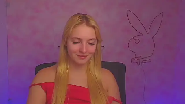 Snapshot of Milka_kiss_ chatting on 12.16.24 Milka kiss online show from 12.16.24