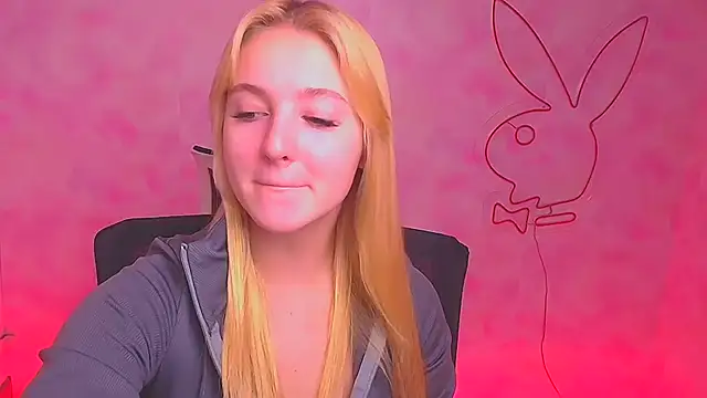 Snapshot of Milka_kiss_ chatting on 12.19.24 Milka kiss online show from 12.19.24