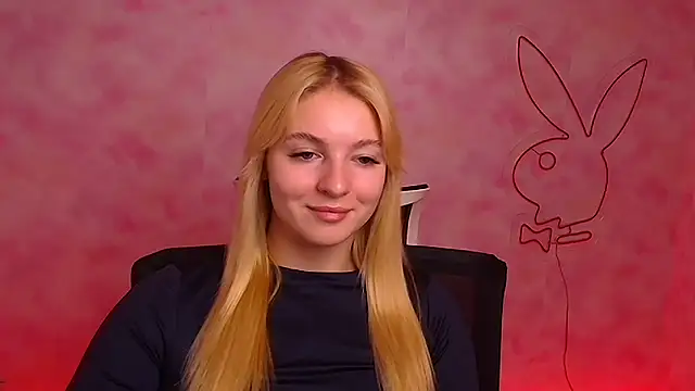 Snapshot of Milka_kiss_ chatting on 12.22.24 Milka kiss online show from 12.22.24