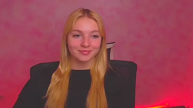 Snapshot of Milka_kiss_ chatting on 12.24.24 Milka kiss online show from 12.24.24