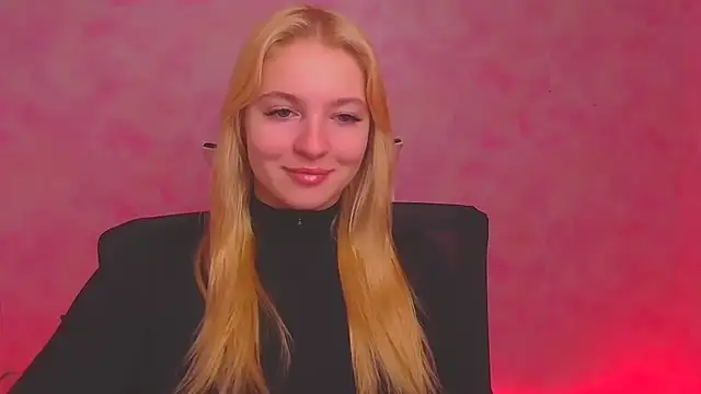 Snapshot of Milka_kiss_ chatting on 01.06.25 Milka kiss online show from 01.06.25