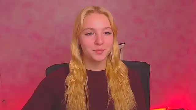 Snapshot of Milka_kiss_ chatting on 01.10.25 Milka kiss online show from 01.10.25