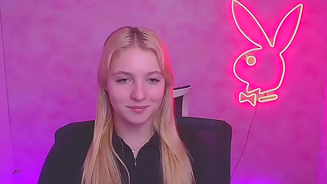 Snapshot of Milka_kiss_ chatting on 02.01.25 Milka kiss online show from 02.01.25