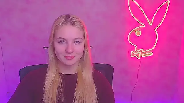 Snapshot of Milka_kiss_ chatting on 02.04.25 Milka kiss online show from 02.04.25