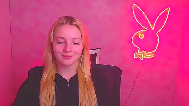 Snapshot of Milka_kiss_ chatting on 02.27.25 Milka kiss online show from 02.27.25