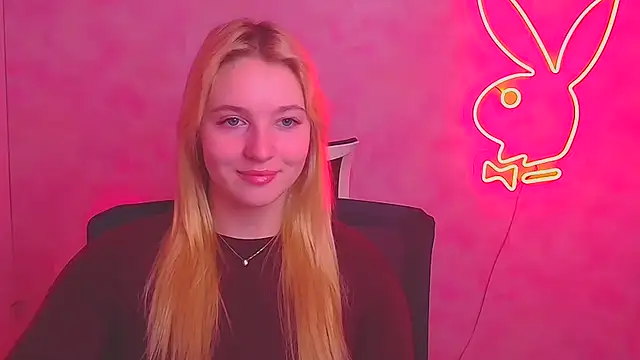 Snapshot of Milka_kiss_ chatting on 02.28.25 Milka kiss online show from 02.28.25