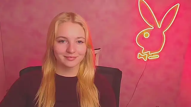 Snapshot of Milka_kiss_ chatting on 03.06.25 Milka kiss online show from 03.06.25