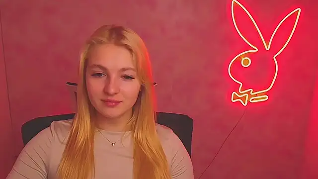 Snapshot of Milka_kiss_ chatting on 03.09.25 Milka kiss online show from 03.09.25