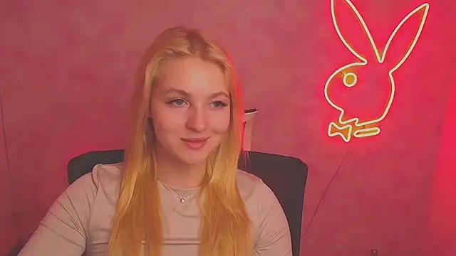 Snapshot of Milka_kiss_ chatting on 03.09.25 Milka kiss online show from 03.09.25