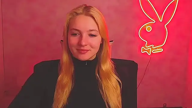 Snapshot of Milka_kiss_ chatting on 03.21.25 Milka kiss online show from 03.21.25