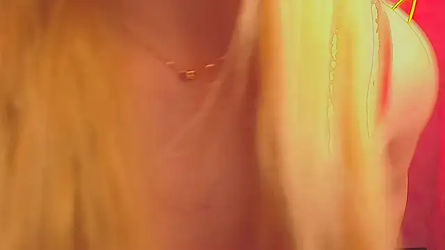 Snapshot of Milka_kiss_ chatting on 03.22.25 Milka kiss online show from 03.22.25