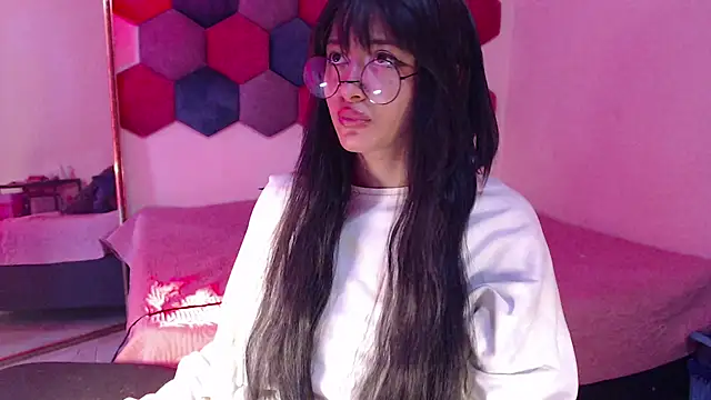 liz-beths online show from 02.28.25