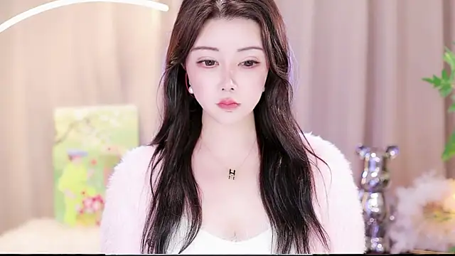 Snapshot of Qiaoqiao_ chatting on 01.13.25 Qiaoqiao online show from 01.13.25