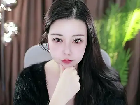 Snapshot of Qiaoqiao_ chatting on 01.17.25 Qiaoqiao online show from 01.17.25