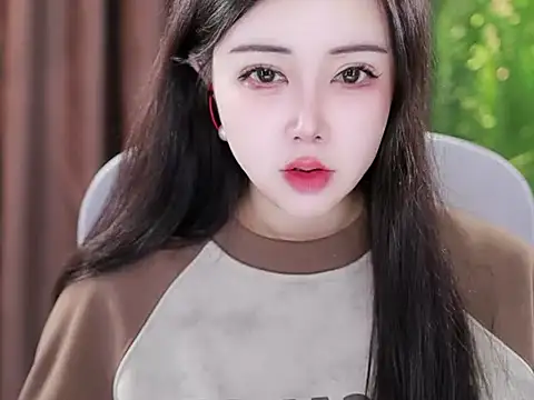 Snapshot of Qiaoqiao_ chatting on 01.24.25 Qiaoqiao online show from 01.24.25