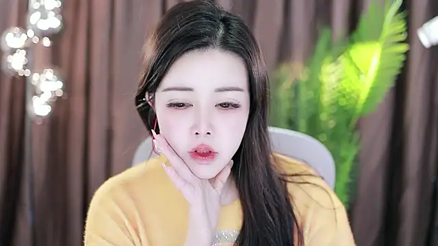 Snapshot of Qiaoqiao_ chatting on 01.31.25 Qiaoqiao online show from 01.31.25