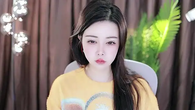 Snapshot of Qiaoqiao_ chatting on 02.01.25 Qiaoqiao online show from 02.01.25