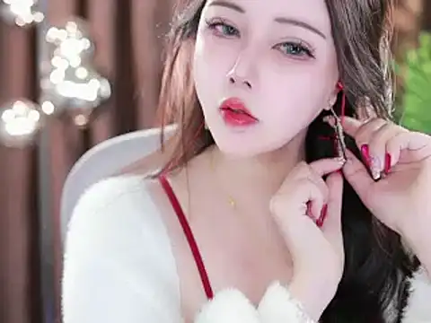 Snapshot of Qiaoqiao_ chatting on 03.05.25 Qiaoqiao online show from 03.05.25